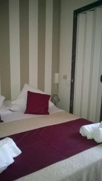 Bed Il Faro Bed and Breakfast Finale Ligure Exterior foto