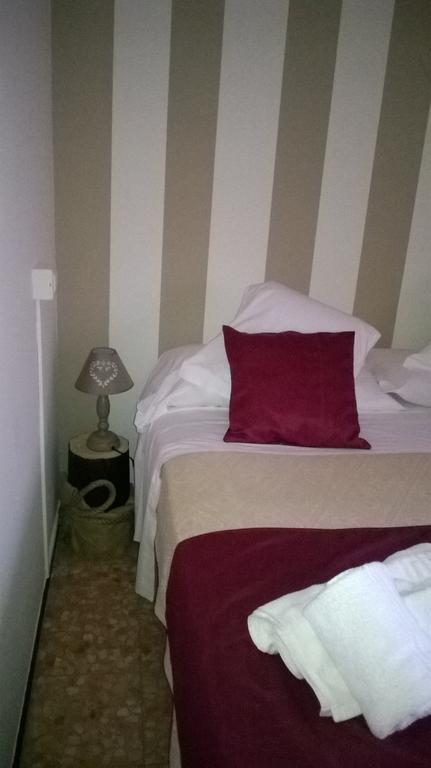 Bed Il Faro Bed and Breakfast Finale Ligure Exterior foto